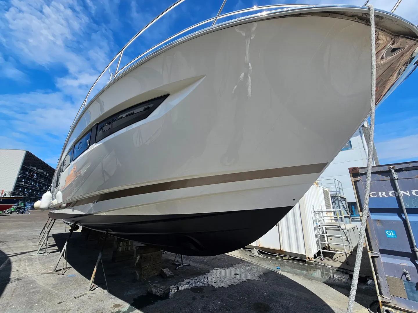 Prestige 500 bow and starboard hull after antifoul application