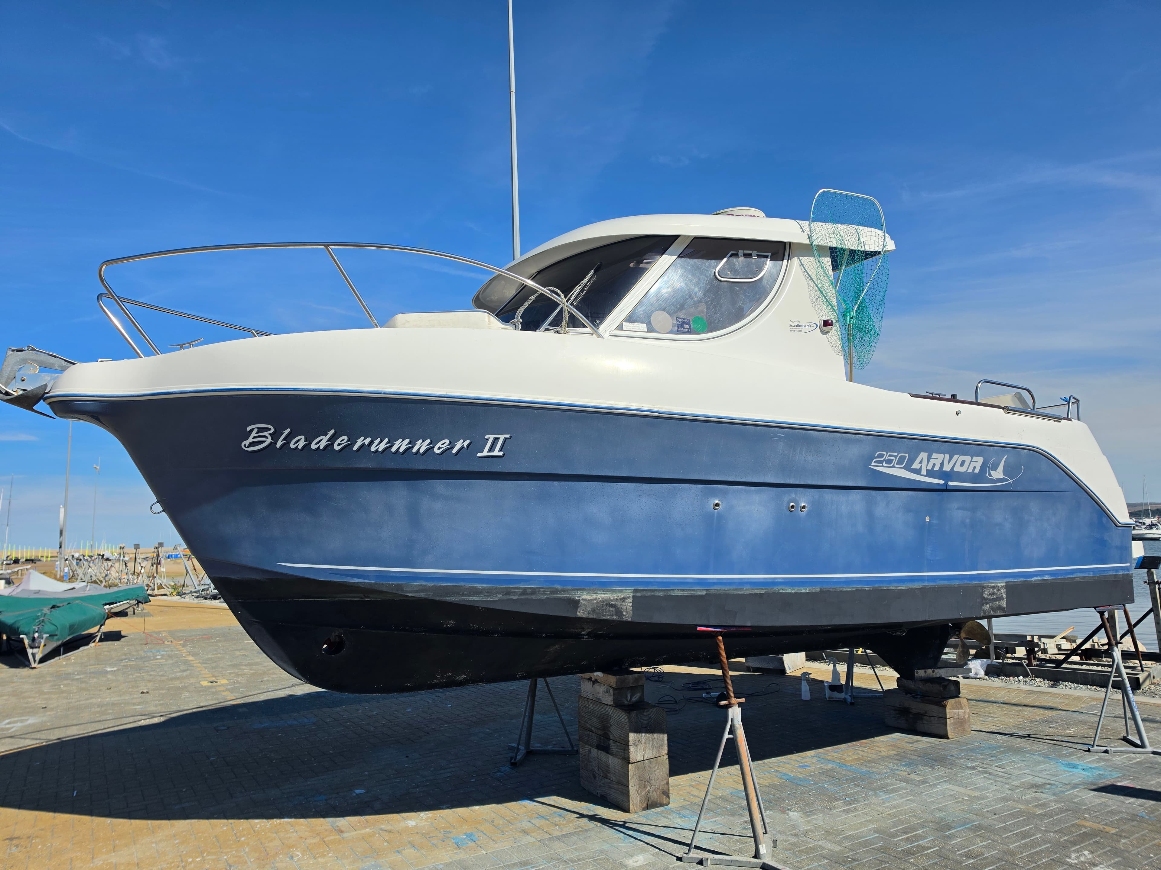 Arvor boat in need of some gelcoat restoration & antifouling 